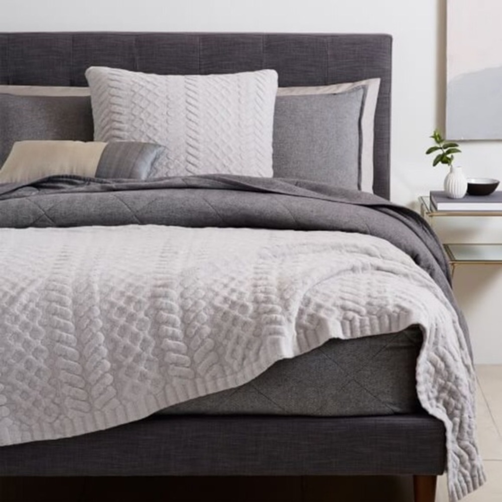 West Elm Sweater Blanket Full/Queen Stone White